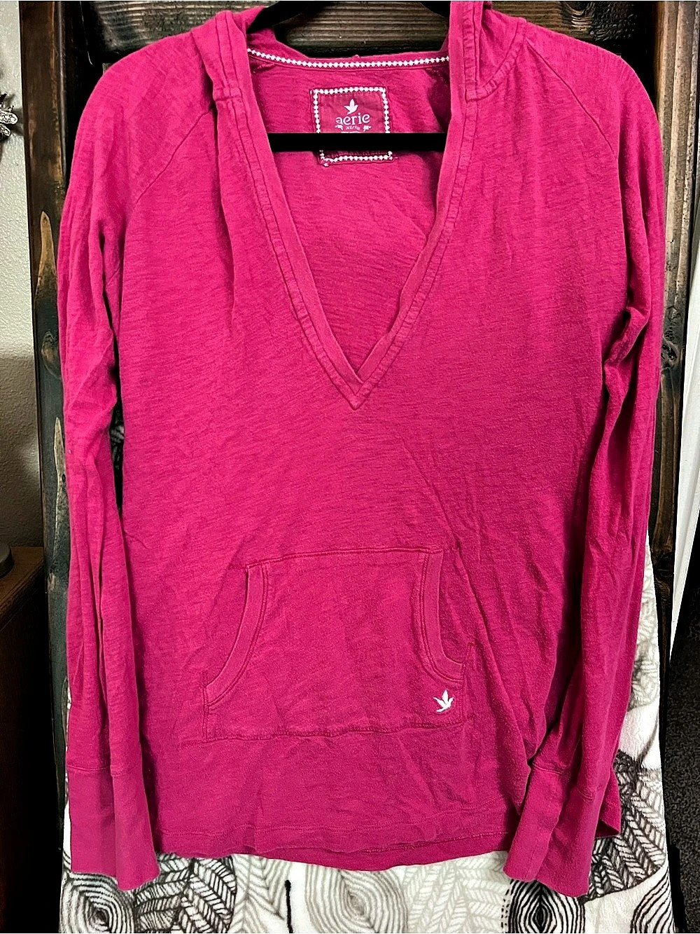 aerie Vacay Every Day V-Neck Sweatshirt Pink XL